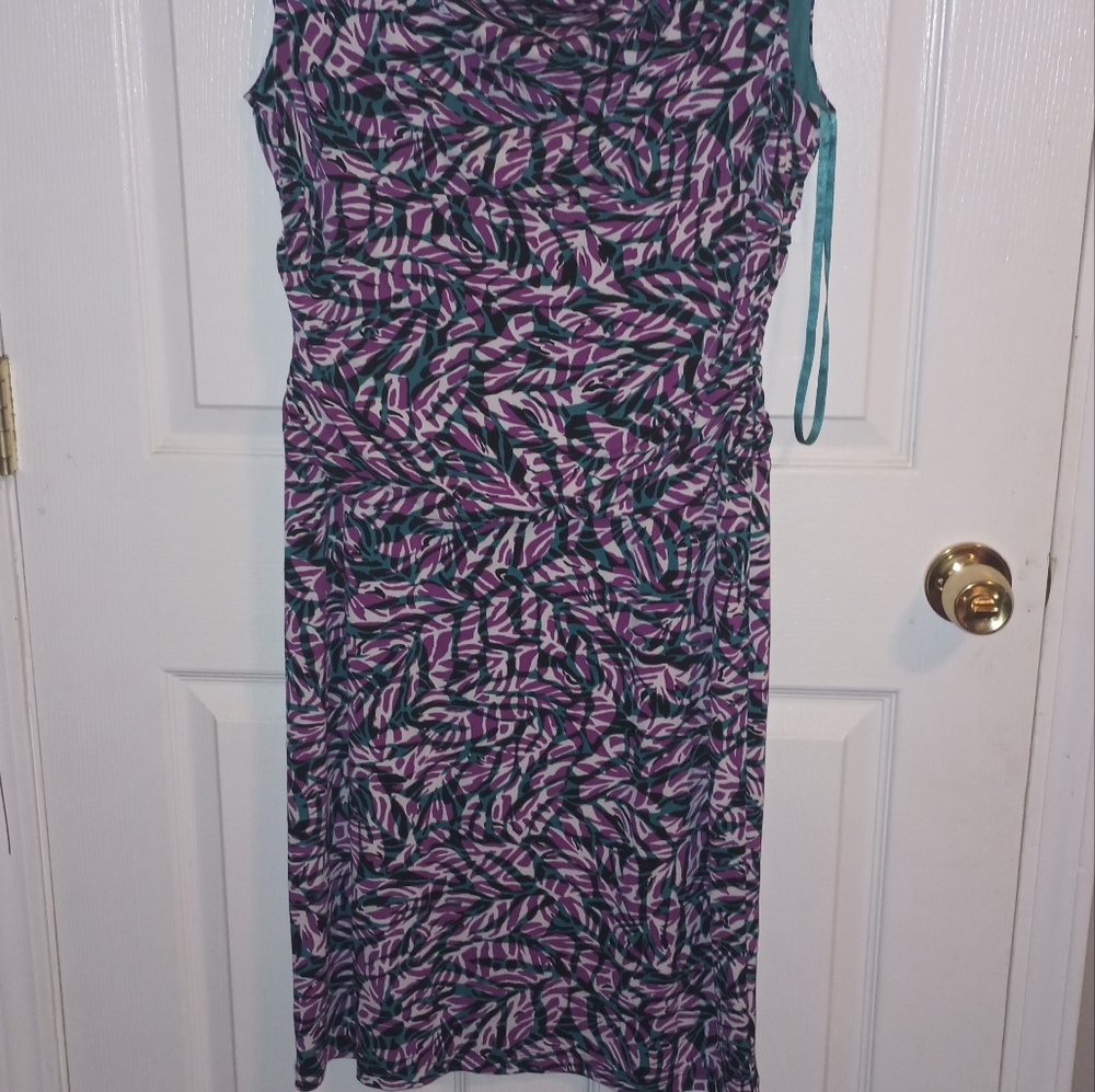 Dress - Picture 3 of 5
